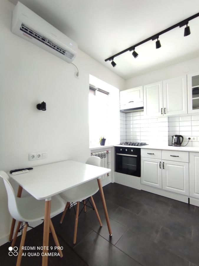 White Apartment Πολτάβα Εξωτερικό φωτογραφία